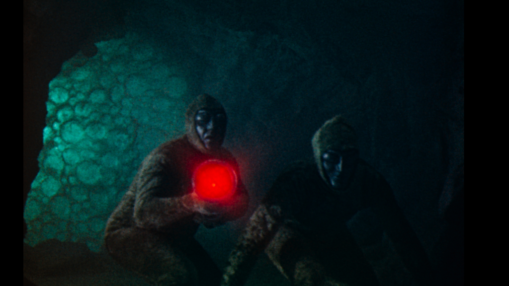 Aliens carrying strange red light